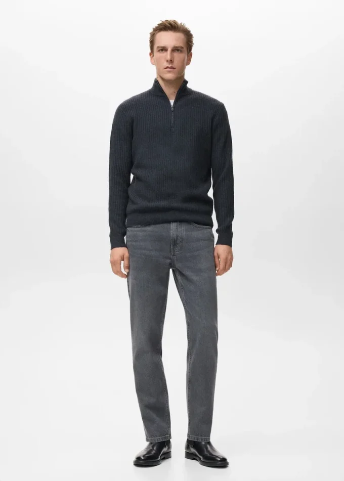 Gerippter Pullover mit Reißverschluss am Hals
