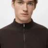 Gerippter Pullover mit Reißverschluss am Hals