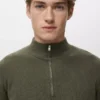 Gerippter Pullover mit Reißverschluss am Hals