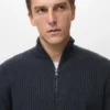 Gerippter Pullover mit Reißverschluss am Hals