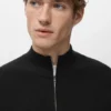 Gerippter Pullover mit Reißverschluss am Hals
