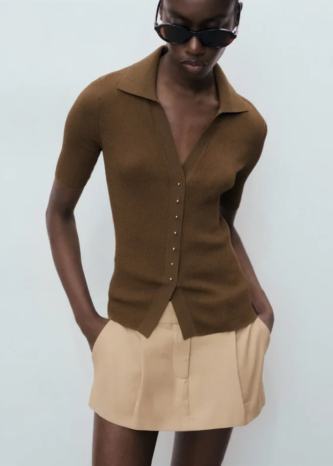Gerippter Pullover mit Rollkragen