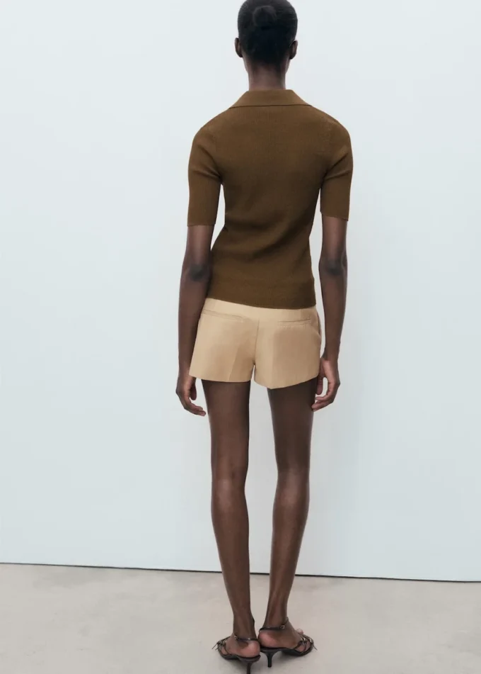 Gerippter Pullover mit Rollkragen