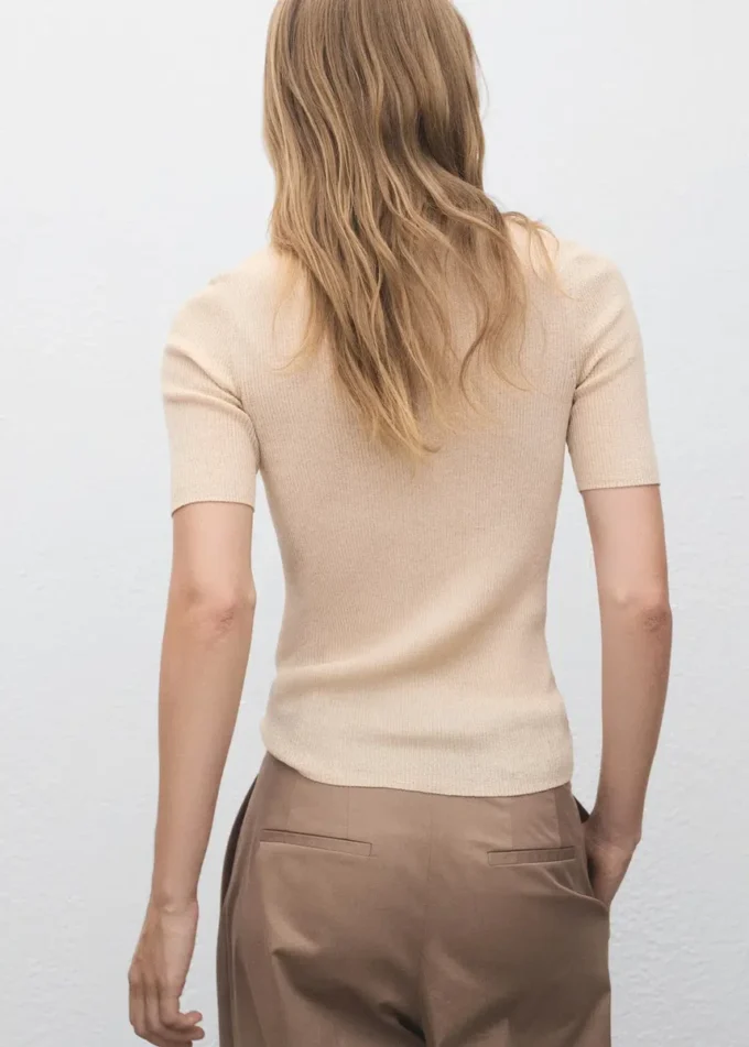 Gerippter Pullover mit Rollkragen