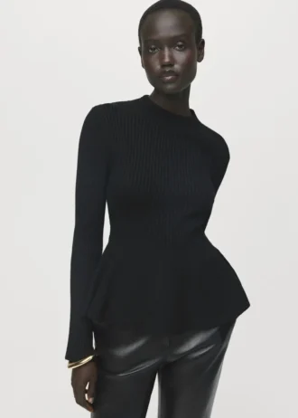 Gerippter Pullover mit Schößchen