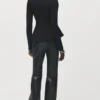 Gerippter Pullover mit Schößchen