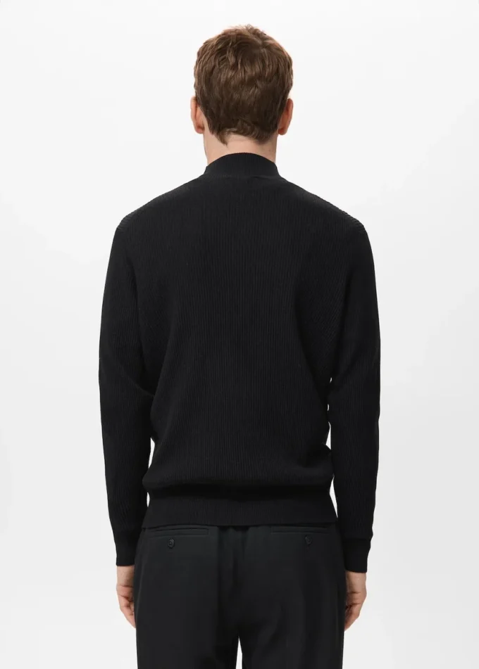 Gerippter Rollkragenpullover