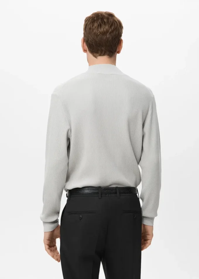 Gerippter Rollkragenpullover