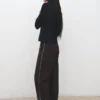 Gerippter Rollkragenpullover mit Knöpfen