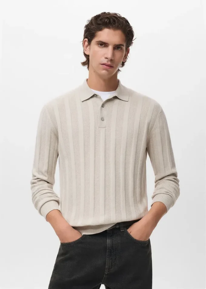 Gerippter Strick-Polo-Pullover