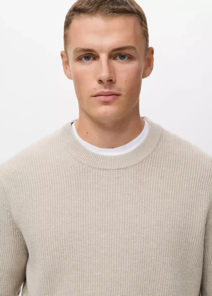 Gerippter Strickpullover