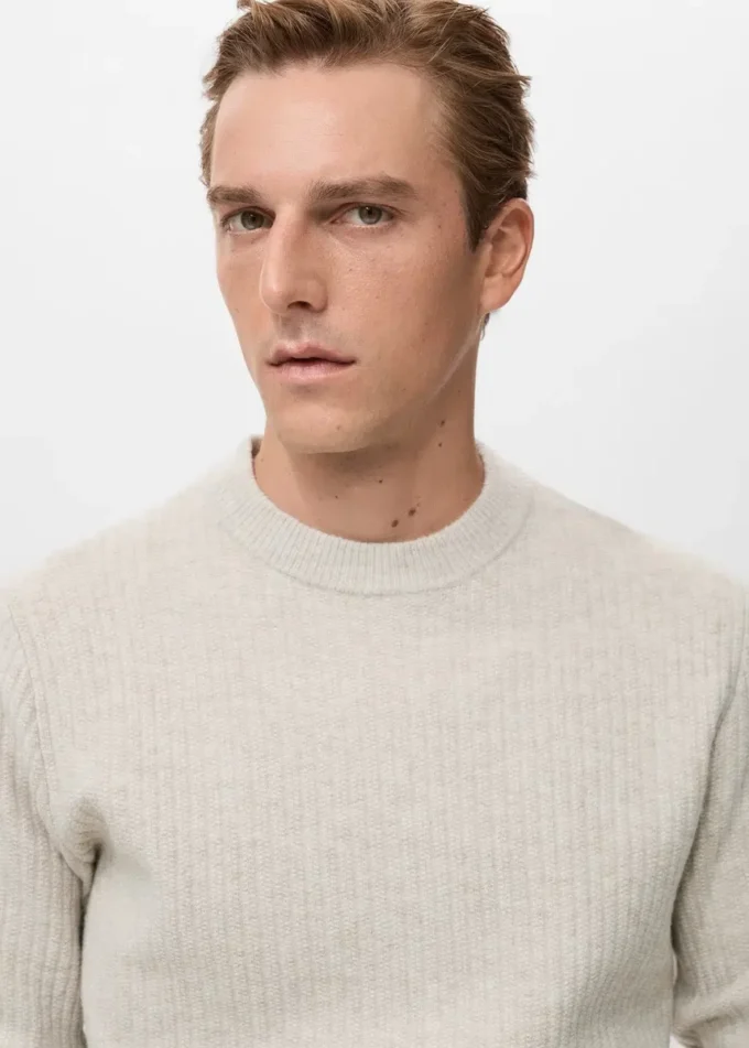 Gerippter Strickpullover