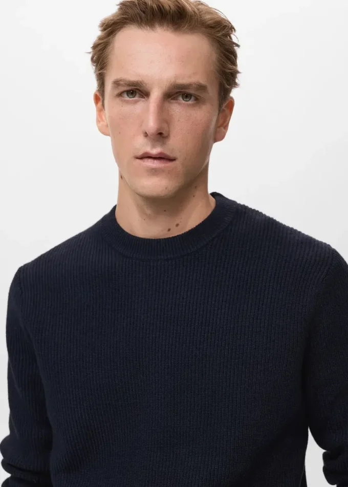 Gerippter Strickpullover