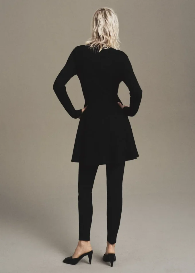 Geripptes A-Linien-Kleid aus Strick