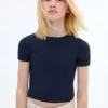 Geripptes Strick-T-Shirt Geripptes Strick-T-Shirt