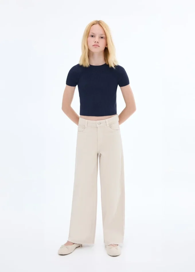 Geripptes Strick-T-Shirt Geripptes Strick-T-Shirt
