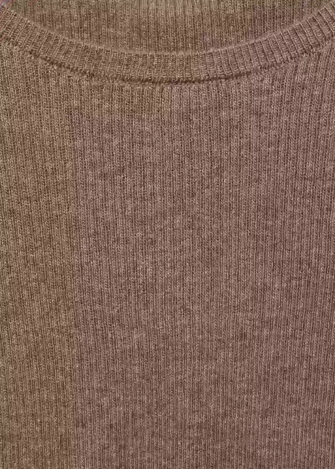 Geripptes Strick-T-Shirt Geripptes Strick-T-Shirt