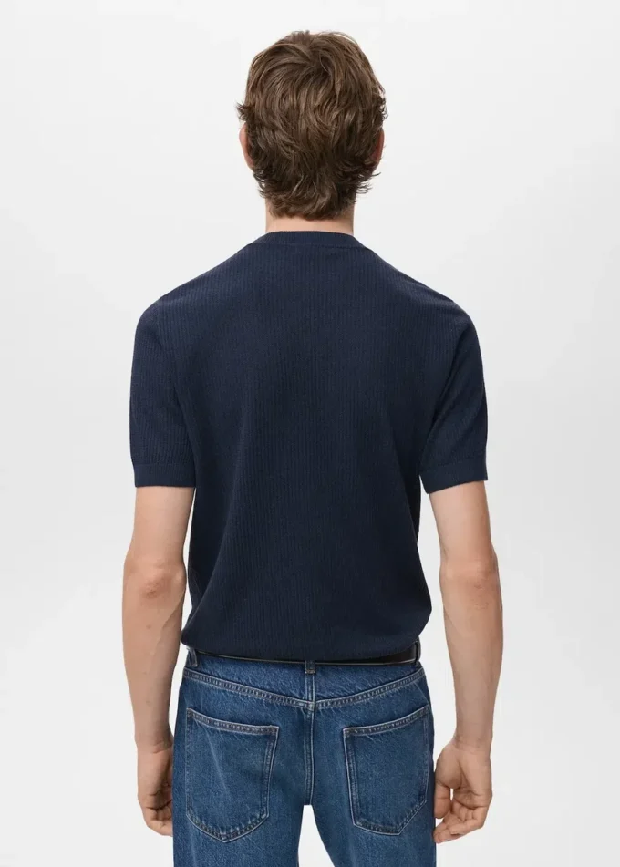 Geripptes Strick-T-Shirt Geripptes Strick-T-Shirt