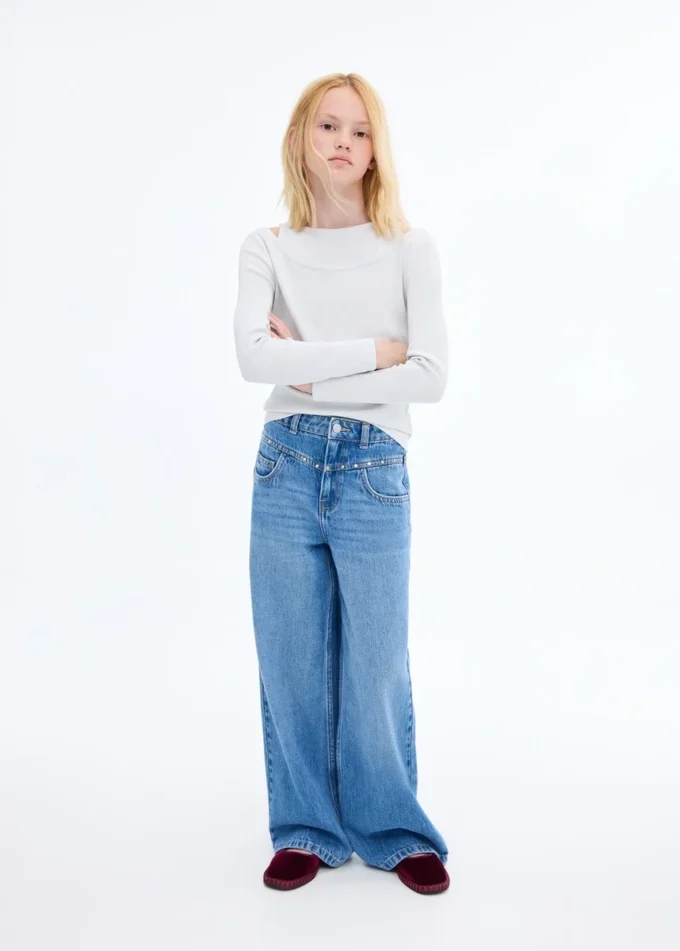 Geripptes T-Shirt mit Cut-outs Geripptes T-Shirt mit Cut-outs