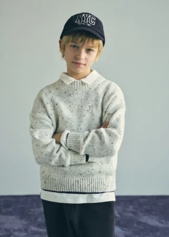 Gespeckter Wollpullover