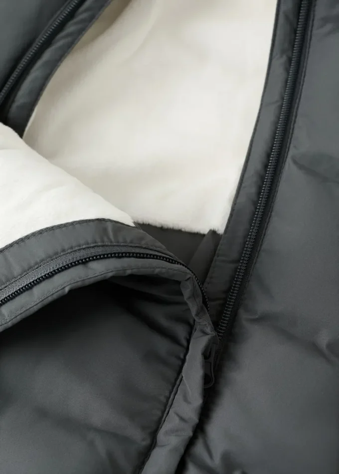 Gesteppter Hoodie mit Fellkapuze