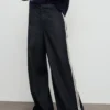 Gestreifte Jeans mit weitem Bein