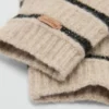 Gestreifte Strickhandschuhe Gestreifte Strickhandschuhe