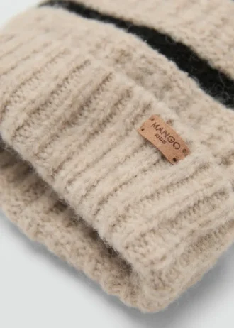 Gestreifte Strickmütze