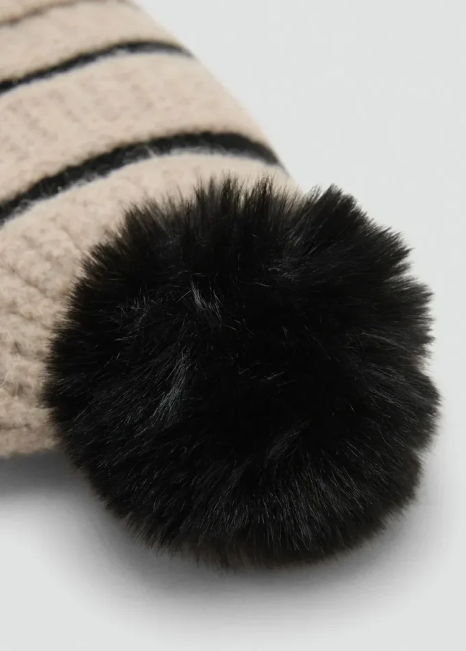 Gestreifte Strickmütze