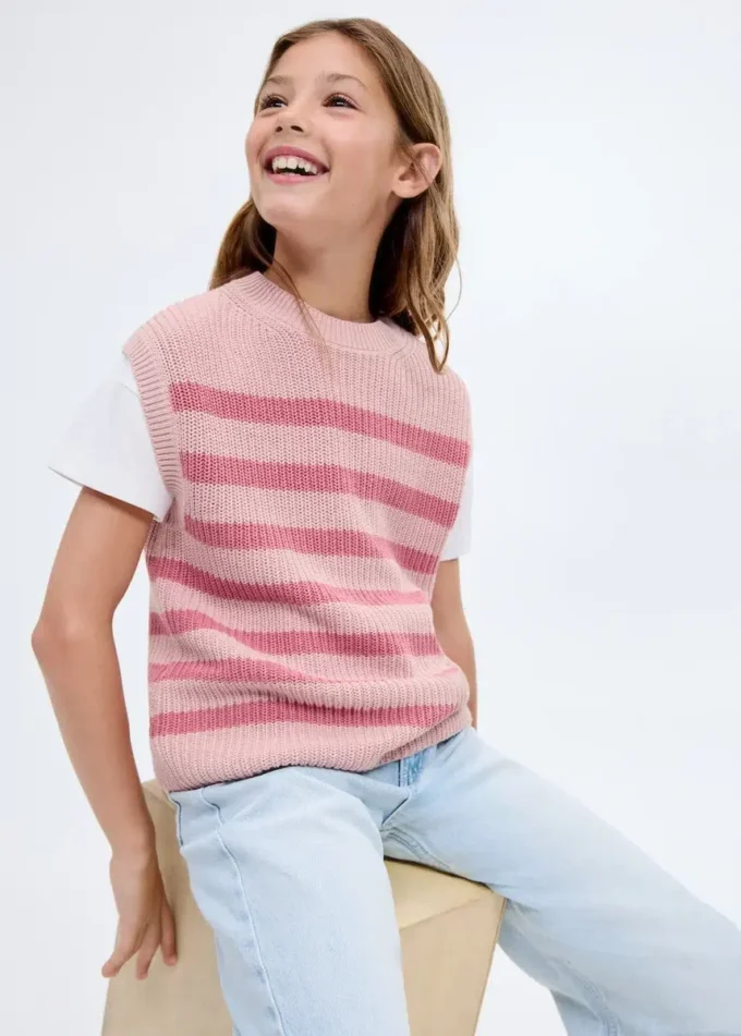 Gestreifte Strickweste Gestreifte Strickweste