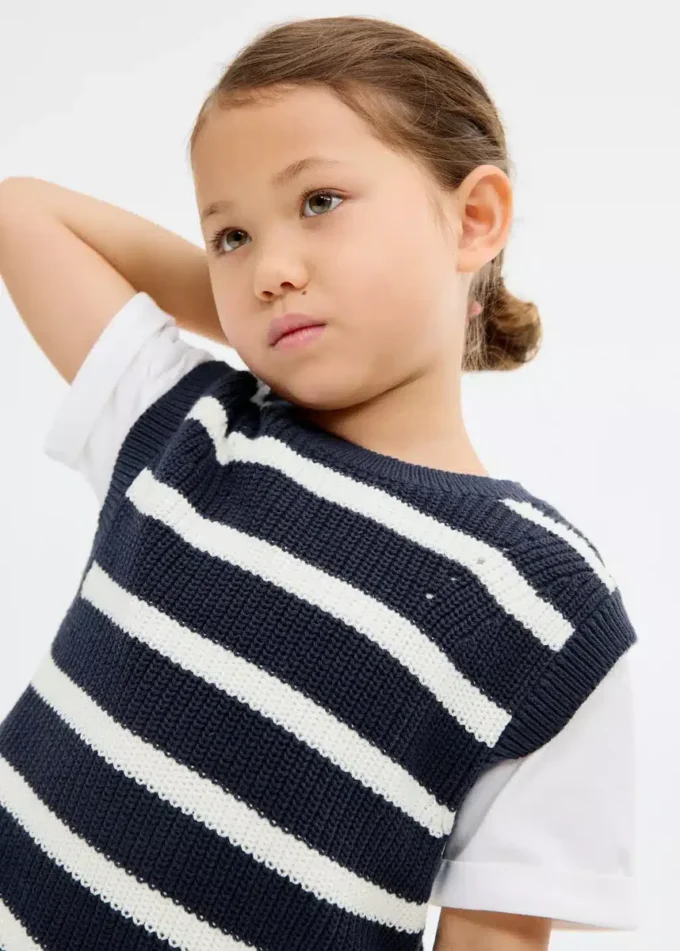 Gestreifte Strickweste Gestreifte Strickweste