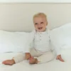 Gestreifter Baby-Body aus Baumwolle
