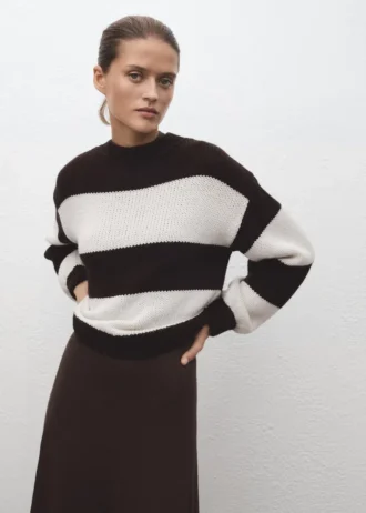 Gestreifter Strickpullover Gestreifter Strickpullover