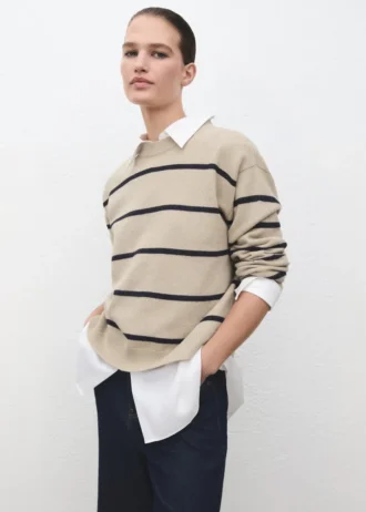 Gestreifter Strickpullover Gestreifter Strickpullover
