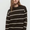 Gestreifter Strickpullover