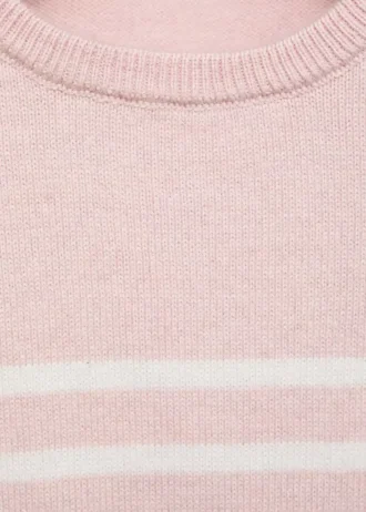 Gestreifter Strickpullover