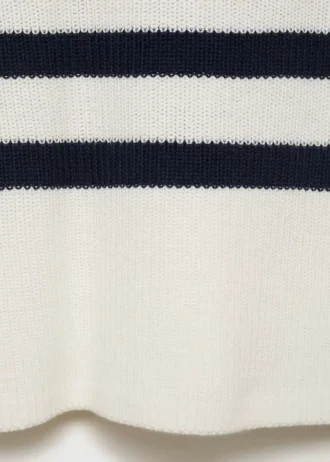 Gestreifter Strickpullover