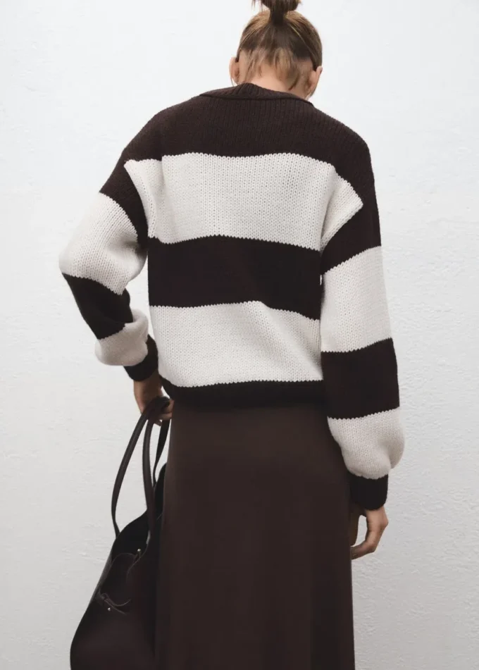 Gestreifter Strickpullover