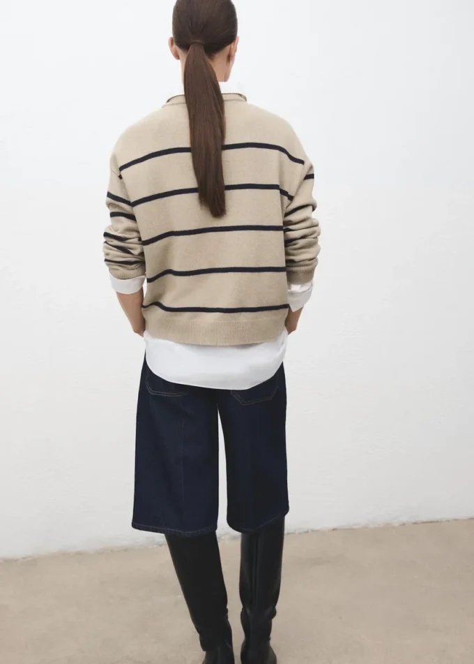 Gestreifter Strickpullover
