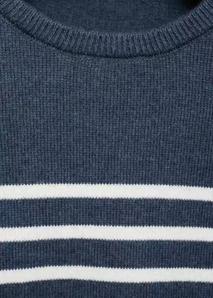 Gestreifter Strickpullover Gestreifter Strickpullover