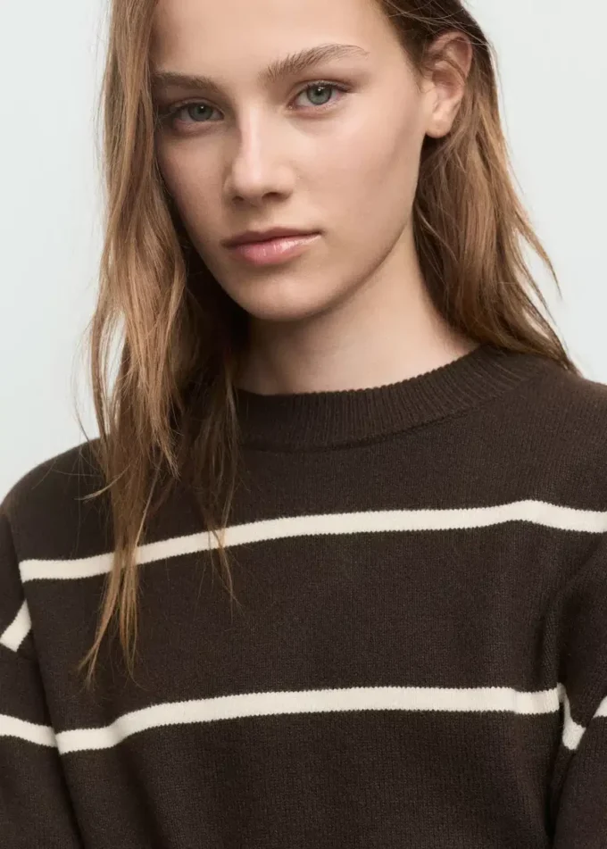 Gestreifter Strickpullover