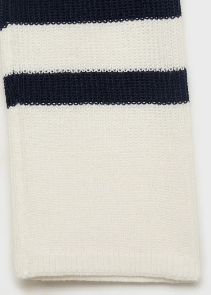 Gestreifter Strickpullover Gestreifter Strickpullover