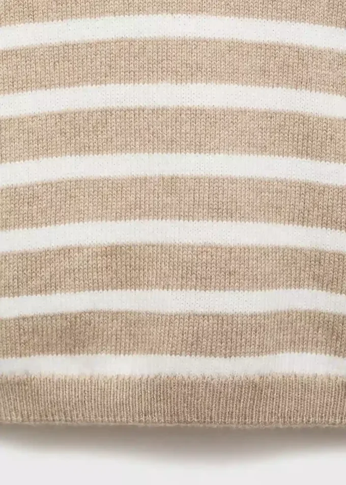 Gestreifter Strickpullover Gestreifter Strickpullover