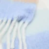 Gestreifter Strickschal Gestreifter Strickschal