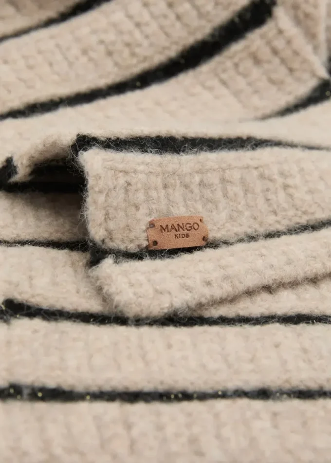 Gestreifter Strickschal Gestreifter Strickschal