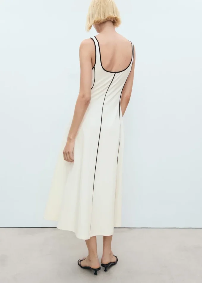 Gestreiftes Baumwollkleid Gestreiftes Baumwollkleid