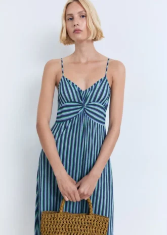 Gestreiftes Kleid mit Raffungen Gestreiftes Kleid mit Raffungen