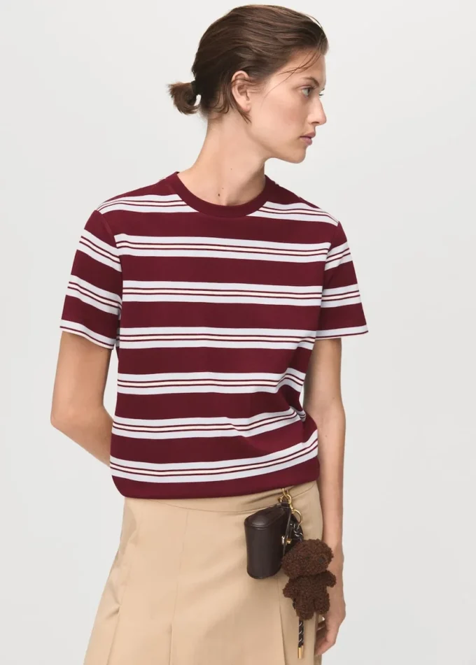 Gestreiftes Kurzarm-T-Shirt Gestreiftes Kurzarm-T-Shirt
