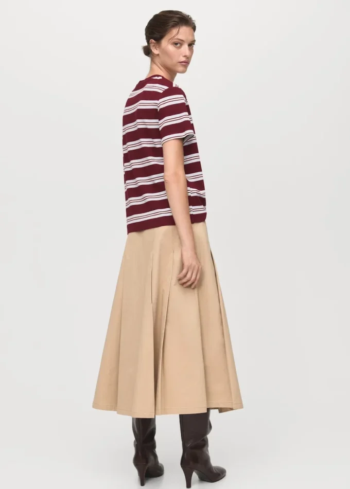 Gestreiftes Kurzarm-T-Shirt Gestreiftes Kurzarm-T-Shirt