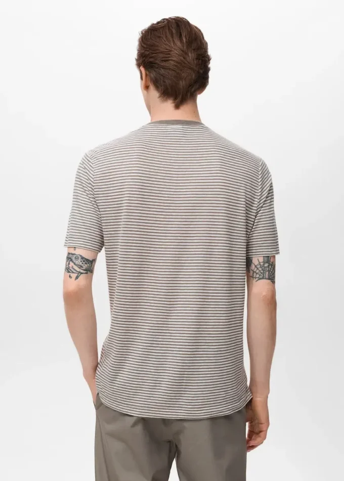 Gestreiftes, schmal geschnittenes Leinen-T-Shirt